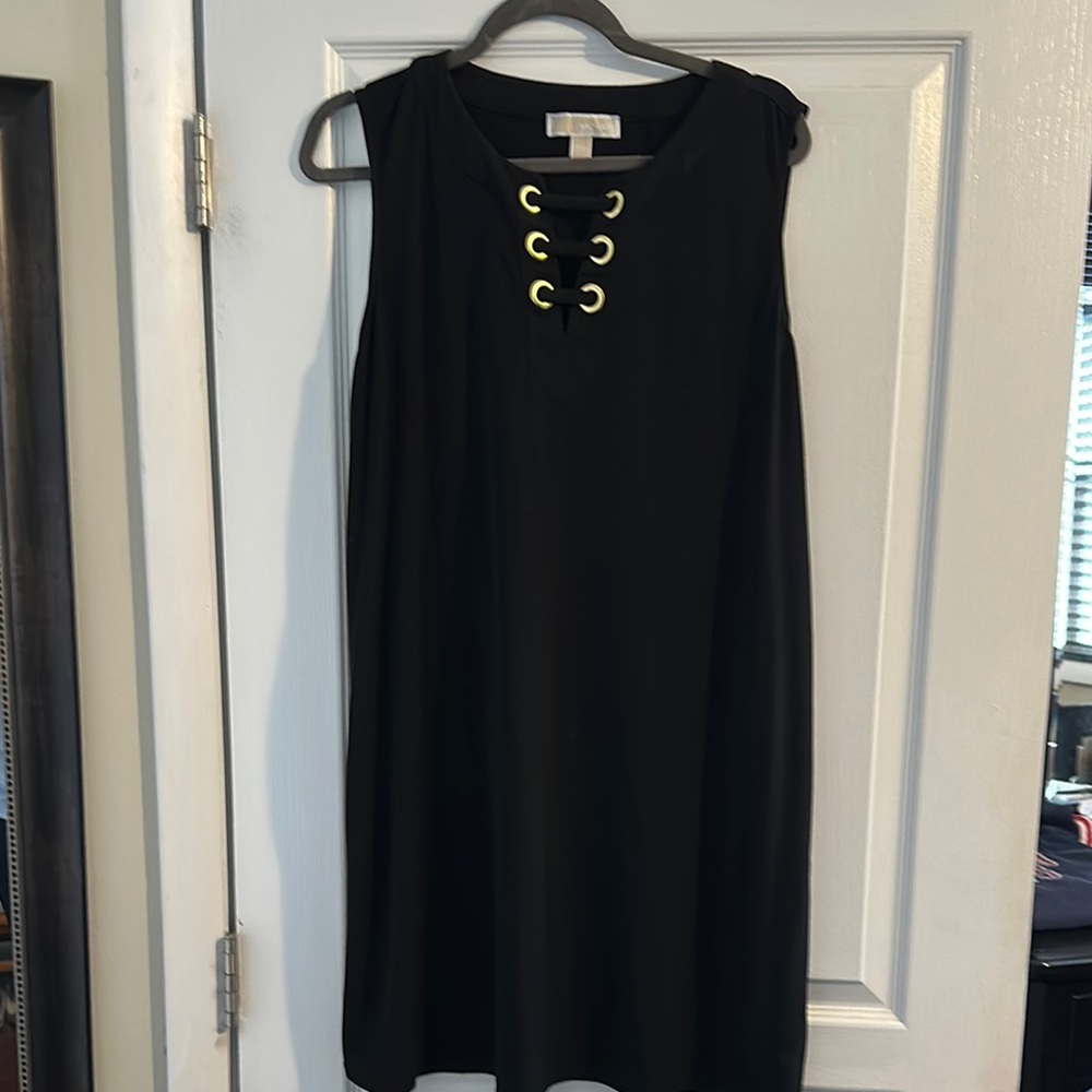 Elegant Black Sleeveless Dress